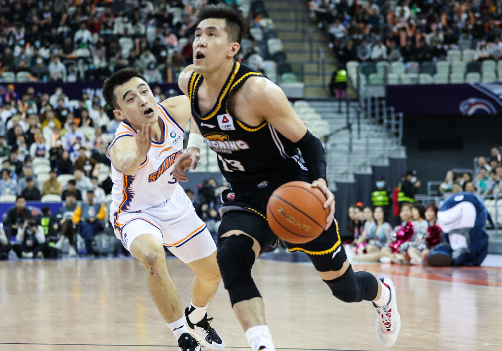 cba辽宁球迷与四川球迷