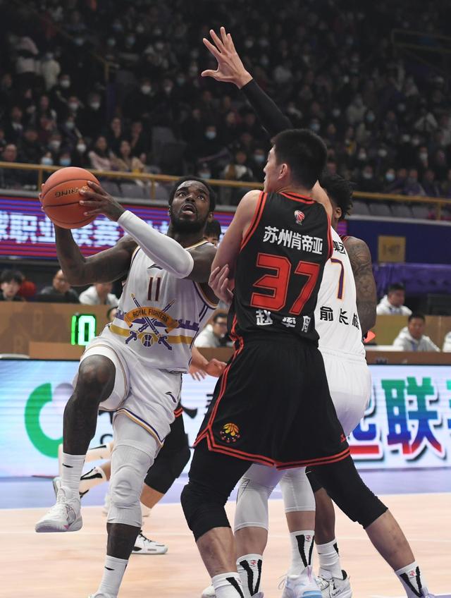 英雄联盟S15队伍-包含转会期托特纳姆备战CBA常规赛，战术微调细节曝光，引发热议，高层口径保持一致的词条