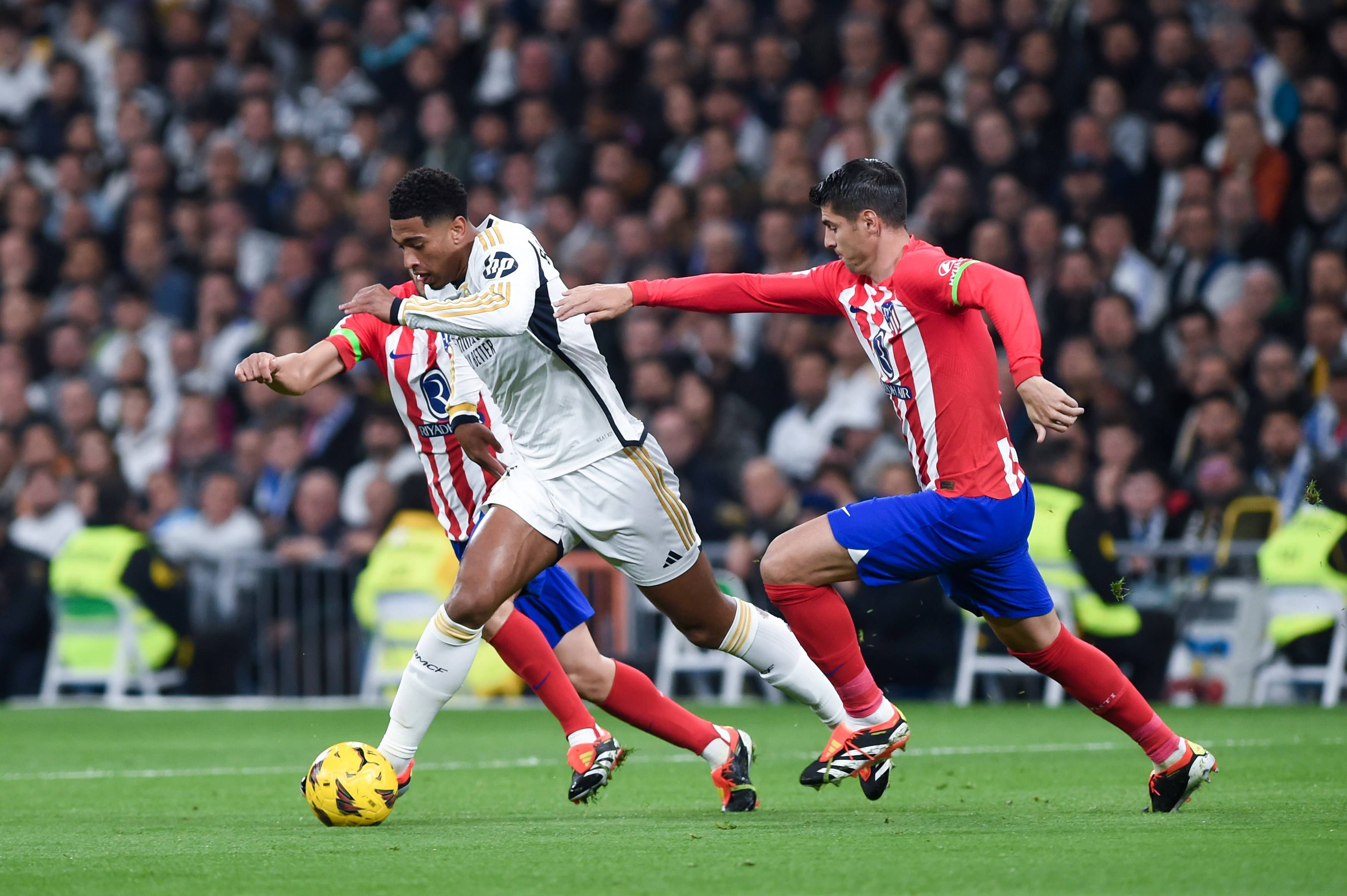 英雄联盟S15赛制-皇家马德里发布备战花絮；集结日防线松动；CBA季后赛任务艰巨；细节决定成败的简单介绍