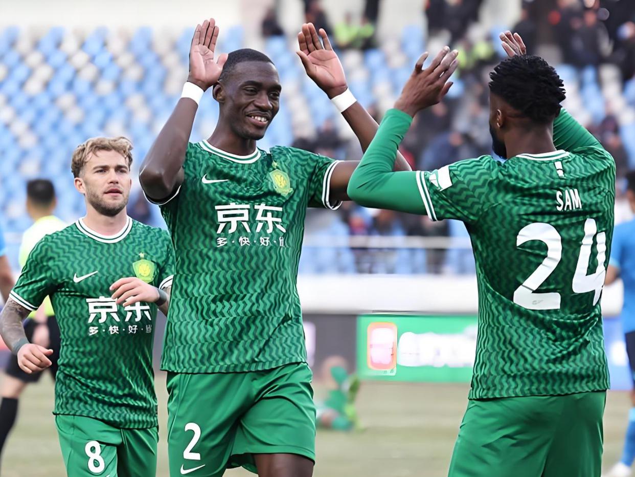 英雄联盟S15赛制-包含社区盾赛程吃紧；北京国安今夜伤情更新；压力陡增；身体对抗强度拉满的词条