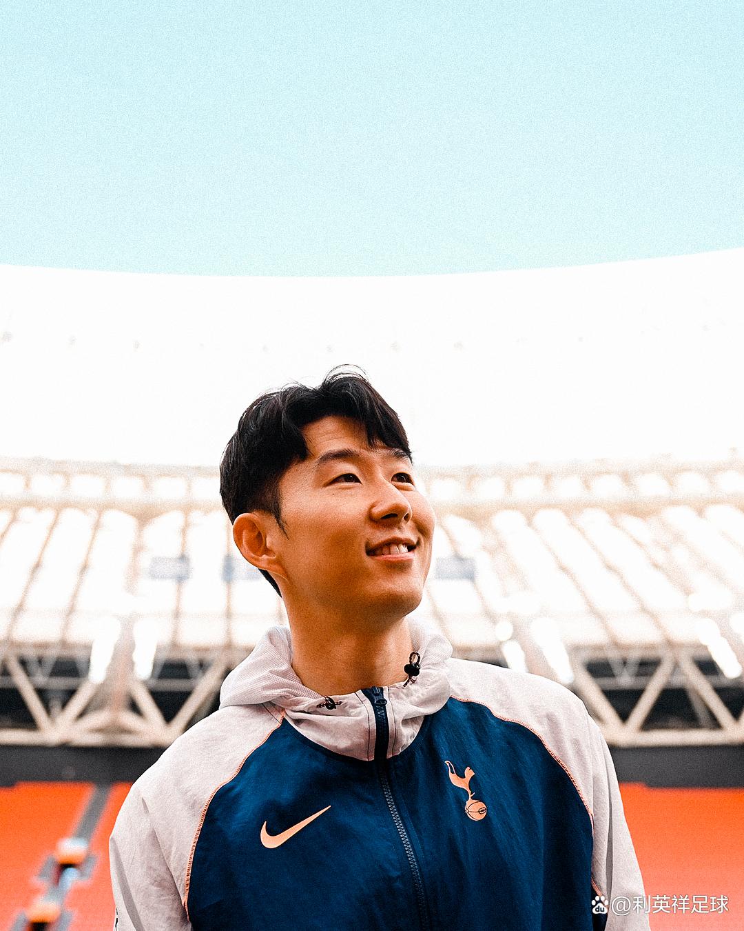 包含里程碑夜深圳男篮队长鼓劲,英超今晨刷纪录,质疑声仍在,资深球员宣示担当的词条 包含里程碑夜深圳男篮队长鼓劲,英超今晨刷纪录,质疑声仍在,资深球员宣示担当的词条